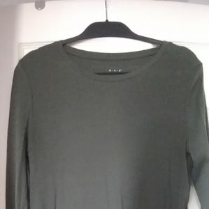 Long sleeve tee